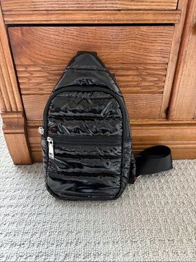 Ah-dorned Quilted Puffy Sling Bag